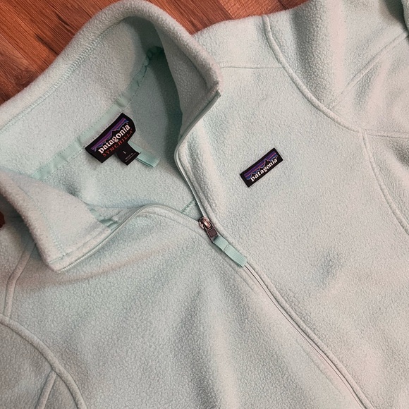 Patagonia Women’s Teal/Aqua Fleece Jacket- Large - Picture 3 of 7
